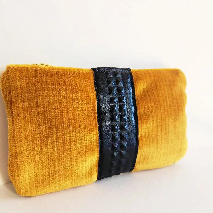 Gold Vintage pouch
