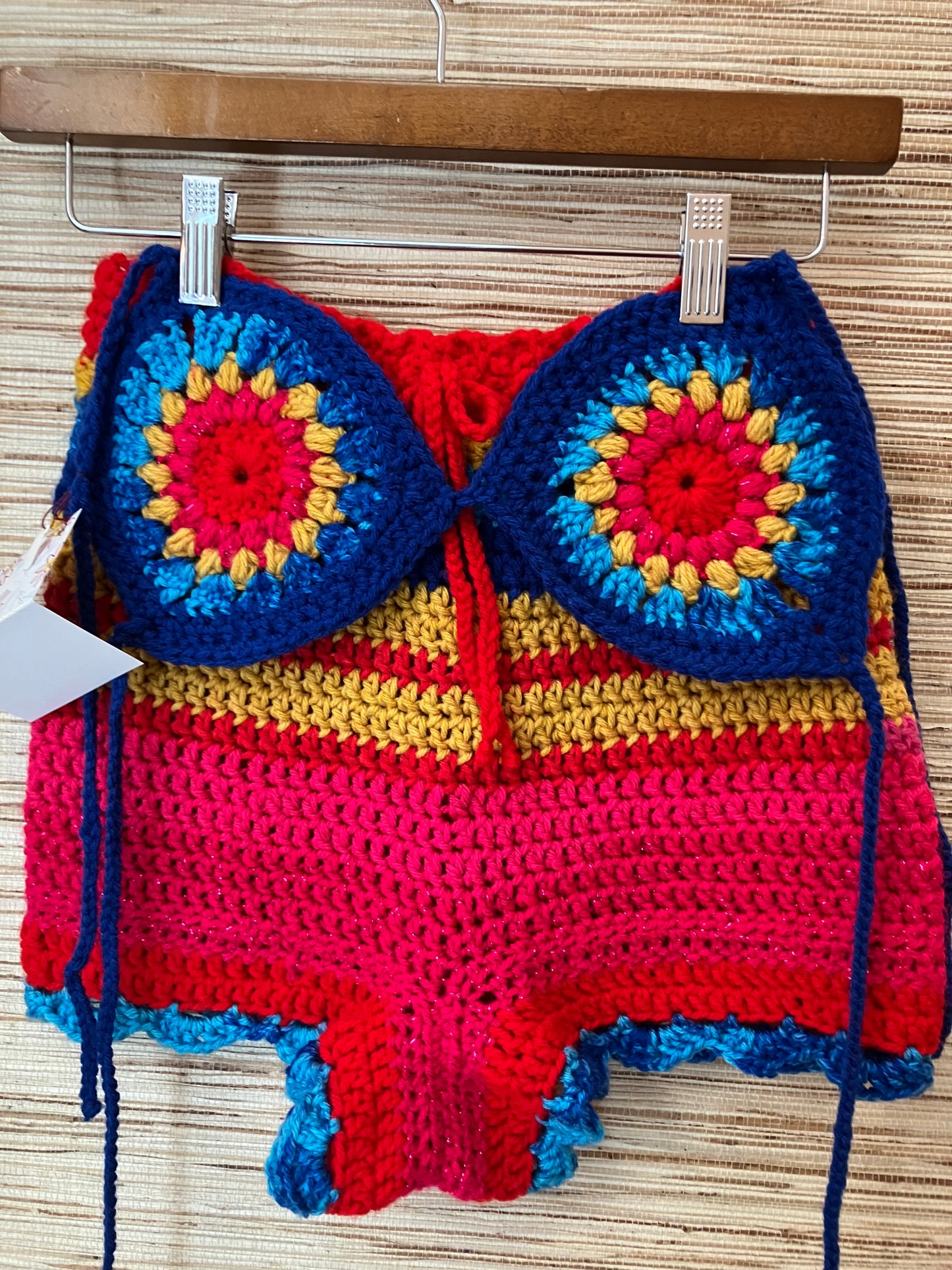 flower rainbow/blue bikini top