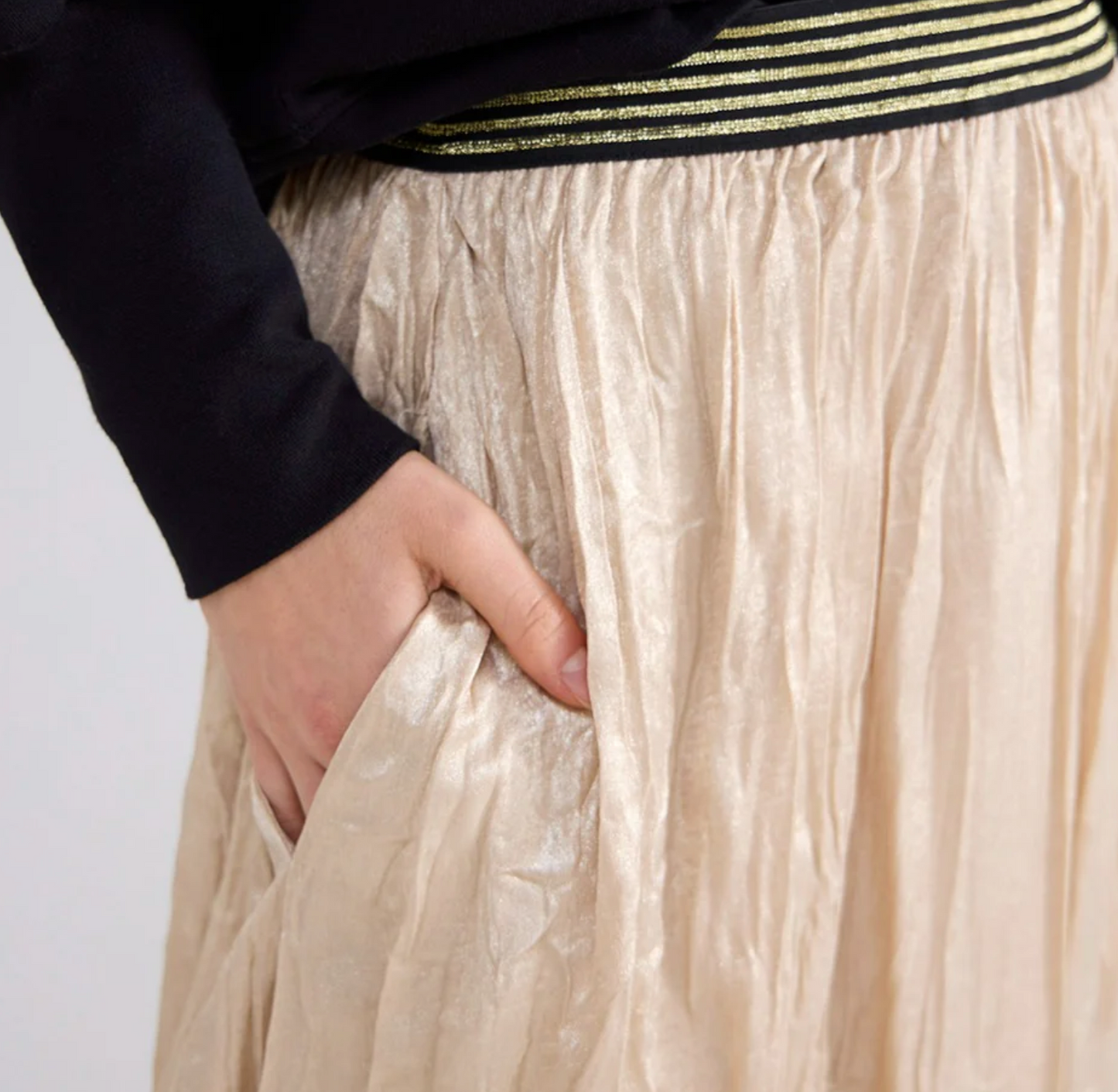 Lamee Skirt with Side Pockets