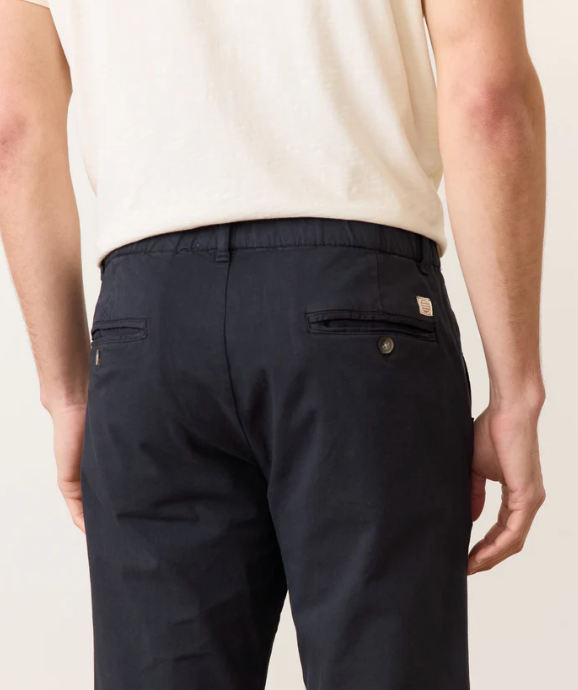 Saturday Twill Chino - Athletic Fit