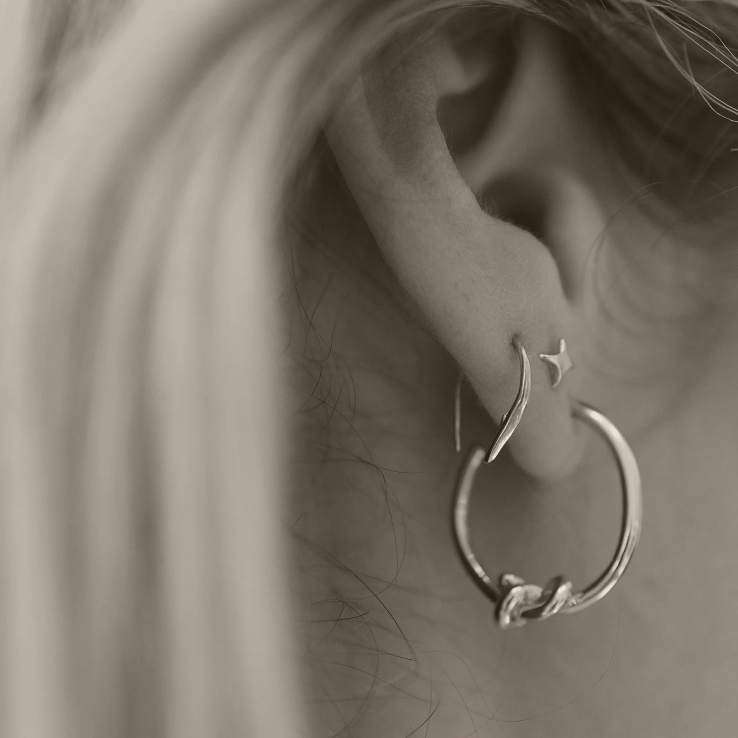 Billie Hoops SS