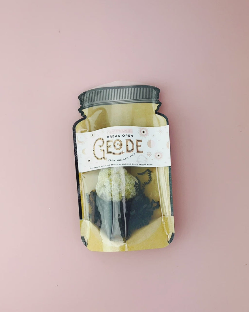 Break Open Geode Rock - Hidden Crystal Treasure