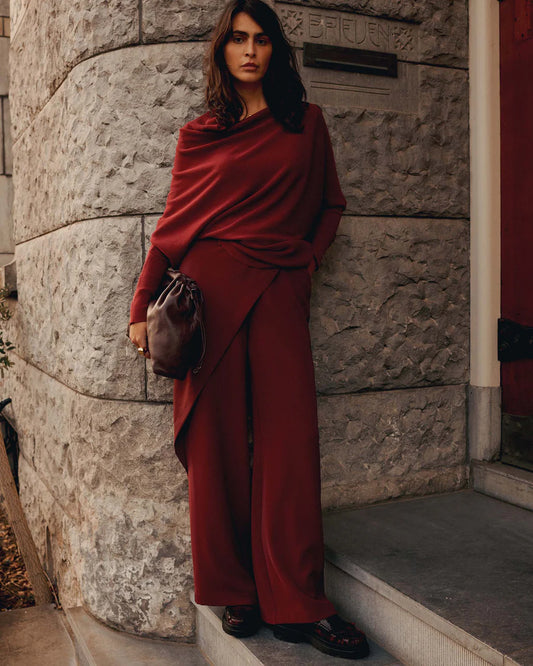 Asymmetric Jumper in Seamless Knit