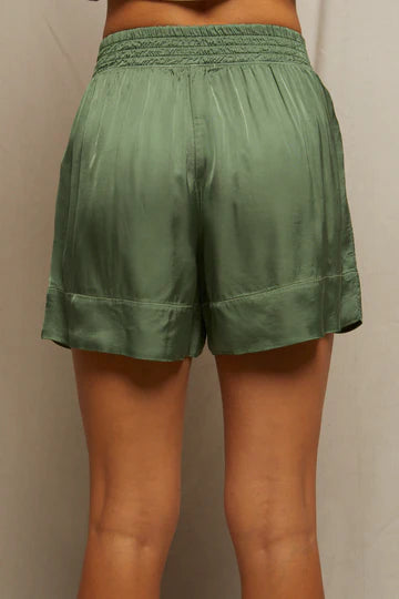 colette pull on short with pockets