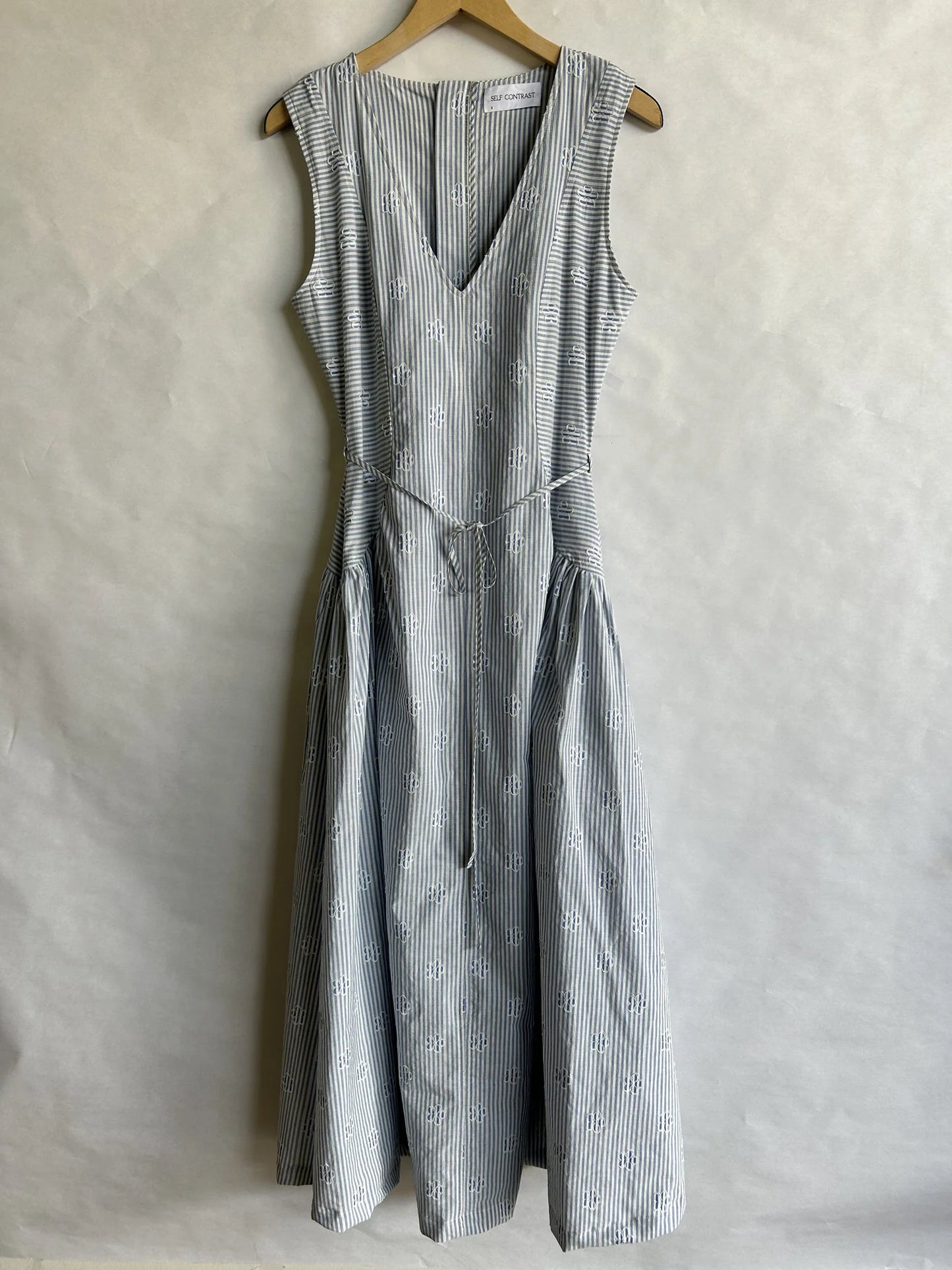 Hailey Sleeveless V-Neck Maxi Dress