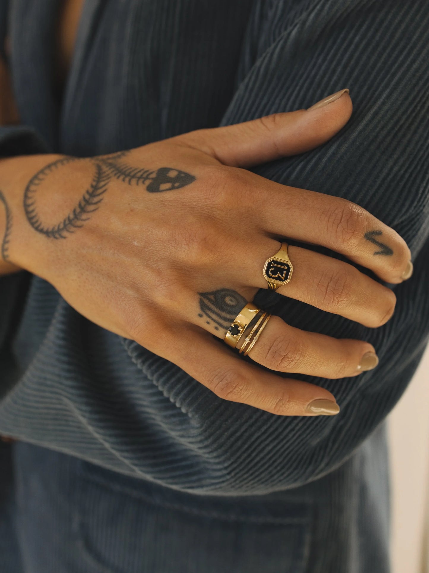 Thirteen Signet
