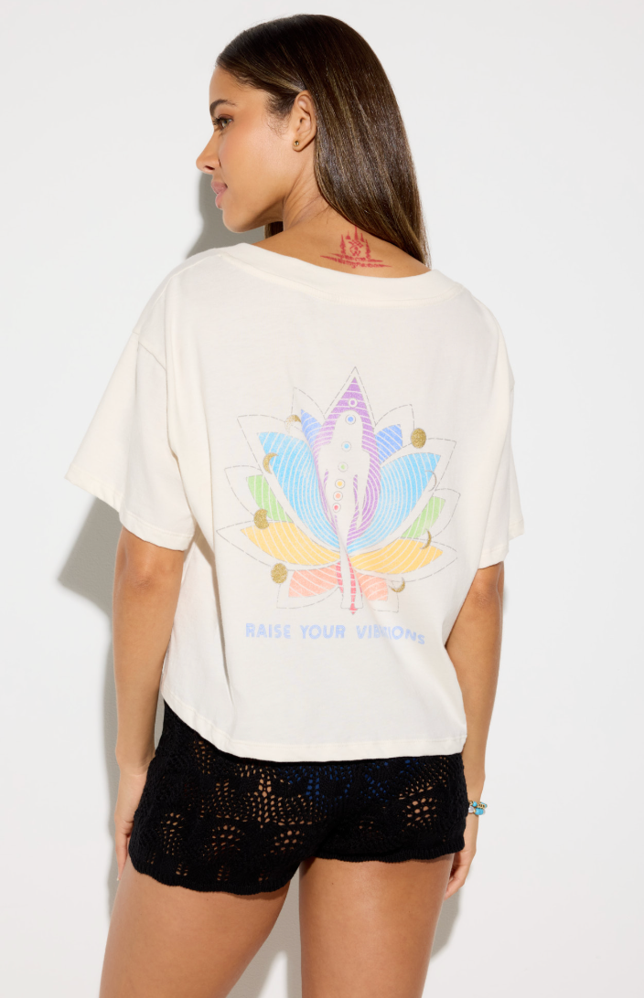 prism lotus feliz tee